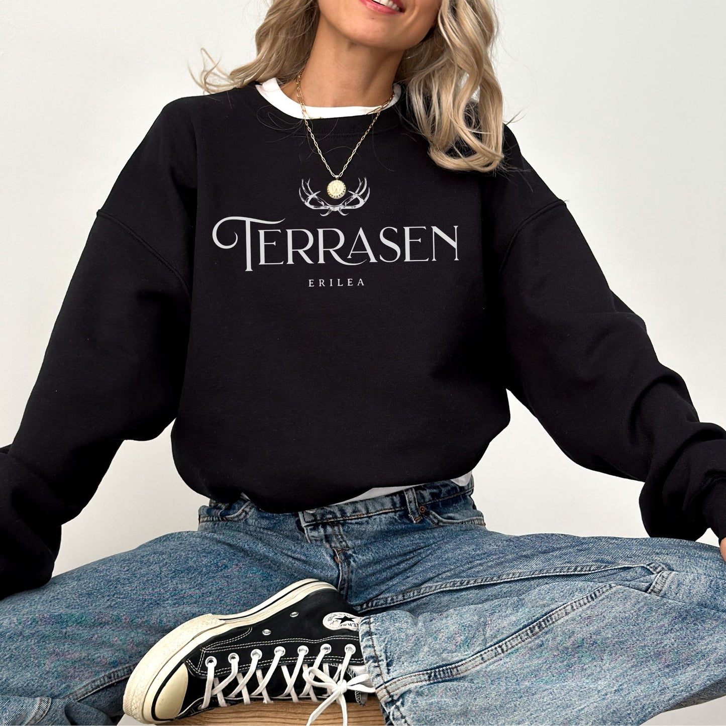 Terrasen Sweatshirt | Throne of Glass Merch - TheLibraryCloset