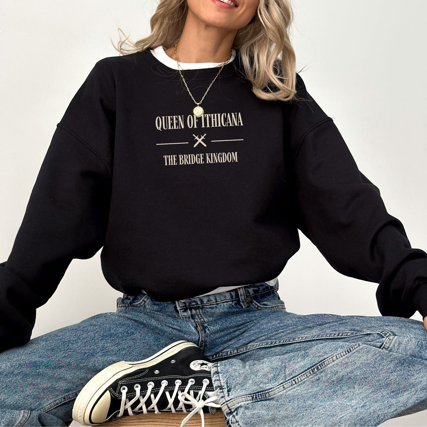 Queen of Ithicana The Bridge Kingdom Sweatshirt - TheLibraryCloset