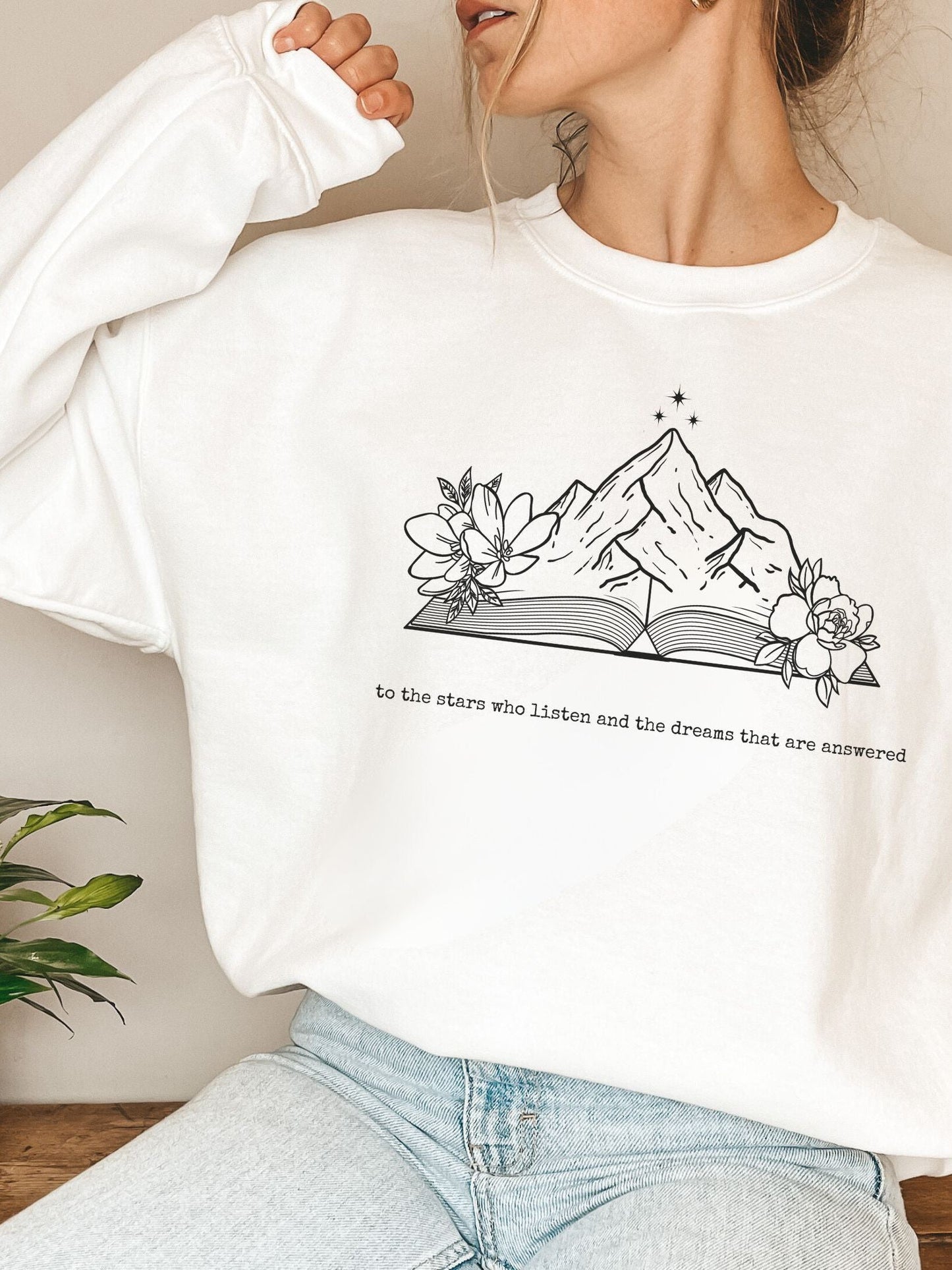To The Stars Who Listen Sweatshirt | ACOTAR Merch - TheLibraryCloset