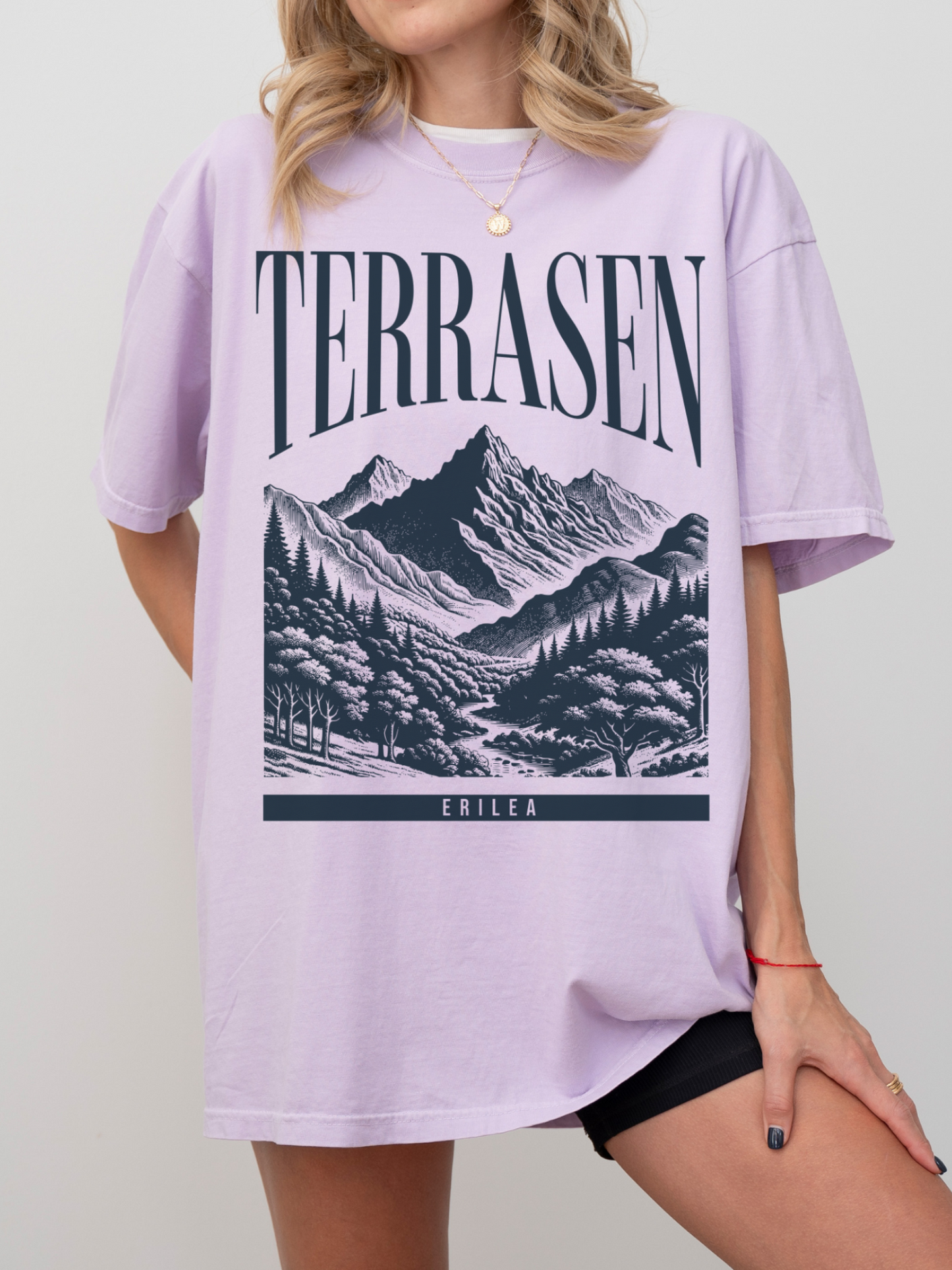 Terrasen Shirt | Throne of Glass Merch