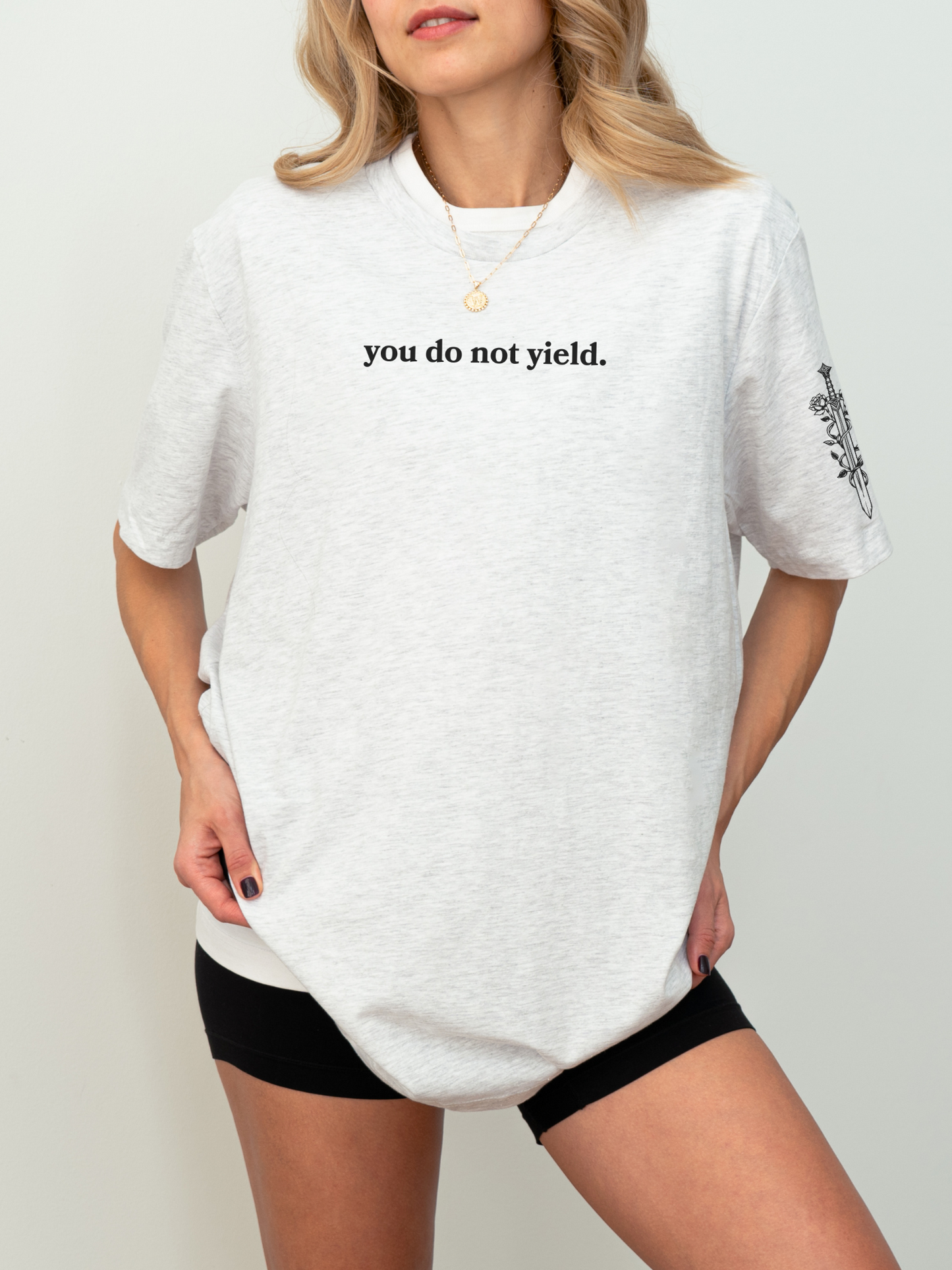 You do not yield Throne of Glass Sweatshirt | Throne of Glass Merch